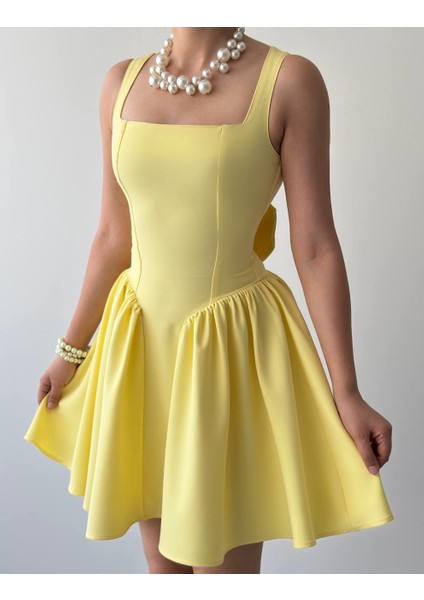 Kadın Sırt Fionk Detay Atlas Mini Elbise fiyatları