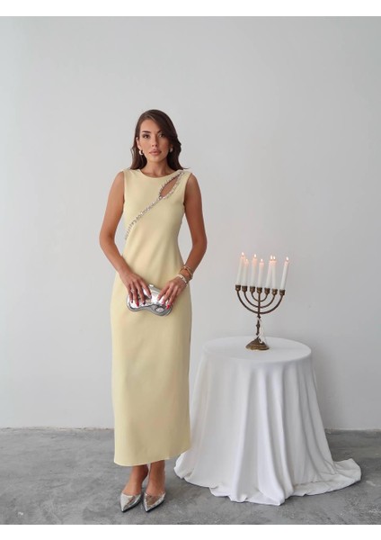 Mona Taş Detay Atlas Kumaş Uzun Elbise modelleri