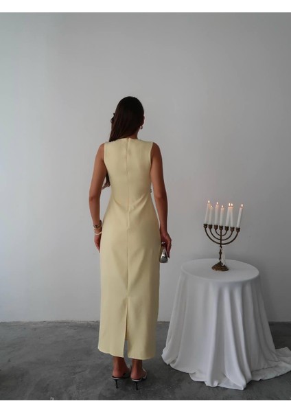 Mona Taş Detay Atlas Kumaş Uzun Elbise fırsatları