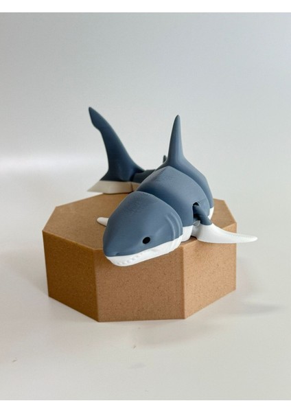 Köpek Balığı Figür – Hareketli Eklemli Büyük Beyaz 18CM