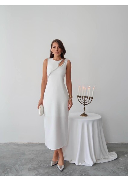 Mona Taş Detay Atlas Kumaş Uzun Elbise fiyatları