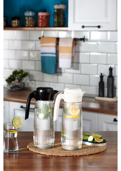 Daisy 1500 ml Siyah Kapaklı Süzgeçli Gravürlü Detoks Cam Sürahi 111025 indirimleri