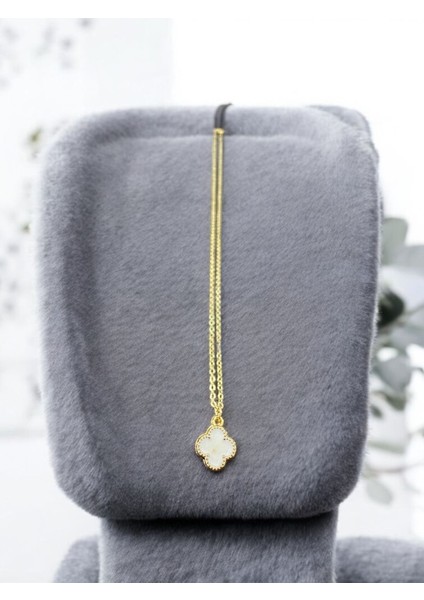Minimal Yonca Beyaz Renk Gold Çelik Kolye fiyatları