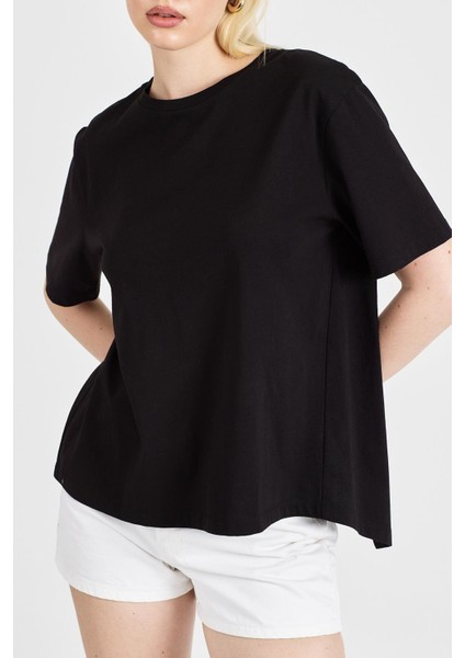 Kadın Sırt Detaylı %100 Pamuk Siyah Tişört fırsatları