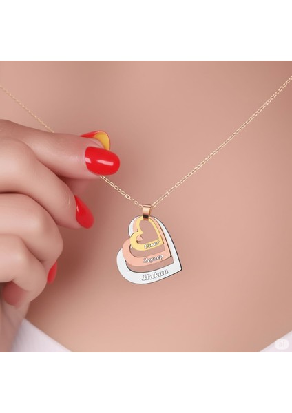 Işıklı Kutuda Üç Isimli Kalpler Gümüş Kolye fiyatları