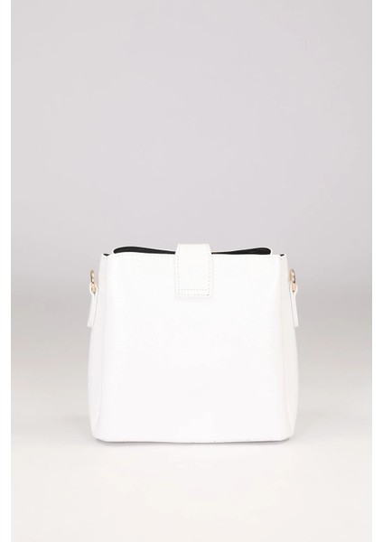 930167 Çanta Beyaz Rugan Kadın Omuz Çantası indirimleri