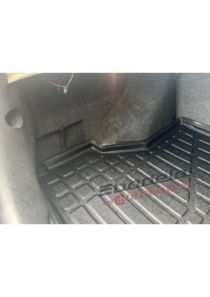 Ford Mondeo Sedan 2001-2007 Arası Uyumlu 3D Kauçuk Bagaj Havuzu