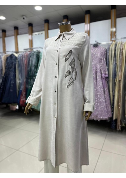 25202 Önü Düğmeli Göğsü Taş ve Motif Detaylı Kol Ucu Katlamalı Uzun Spor Tunik #02-25# modelleri