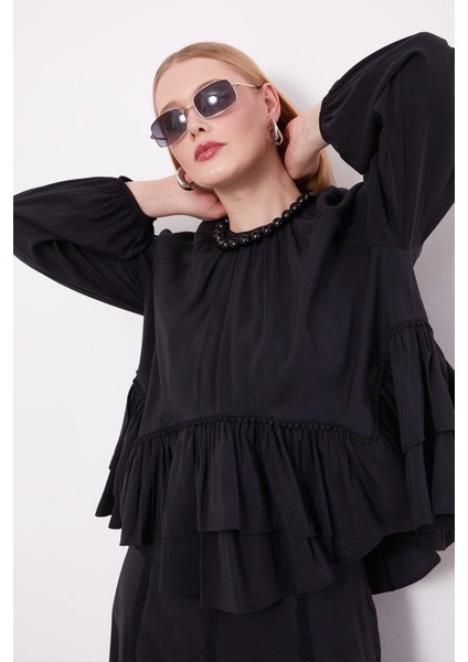 131036 Önü Fisto Detaylı Sıfır Yaka Kol Ucu Lastikli Dökümlü Beli Kemerli Önü Fisto Detaylı Etekli Takım fiyatları