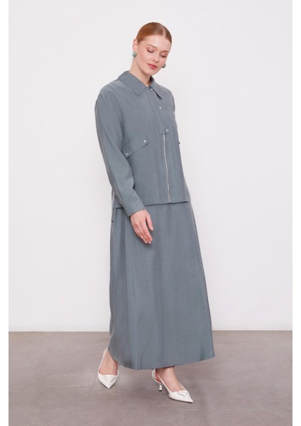 100767 Önü Fermuarlı Yarıya Kadar Çıtçıt Detaylı Gömlek Yaka Kolları Manşetli Eteğin Beli Lastikli Etekli Takım modelleri