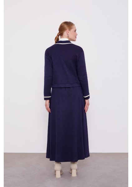 131002 Etekli Takım Önü Düğmeli Yaka Kenar Geçiş ve Cep ve Kol Ucu Taşlı Gold Geçişli Eteğin Beli Lastikli Kloş Model Spor Şık Etekli Takım modelleri