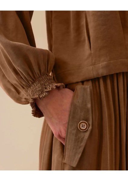 1012 Günlük Ceket Önü Fermuarlı Kol Ucu Lastikli Önden Cep Detaylı Arkası Lastik Detaylı Kupra Kumaş Günlük Ceket #03-25# fırsatları