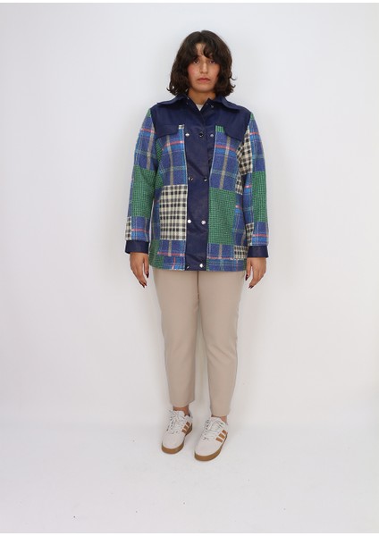 1112 Önü Çift Çıt Çıt Detaylı Yaka Kol Ucu Deri Görünümlü Kısa Desenli Ceket Qks #24-10# modelleri