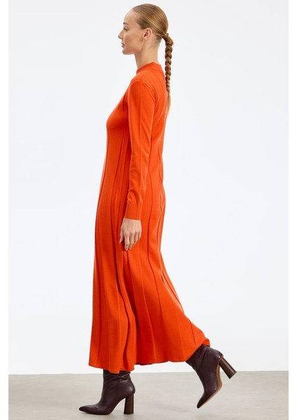 21605.1 Kalın Piliseli Triko Elbise Qks modelleri