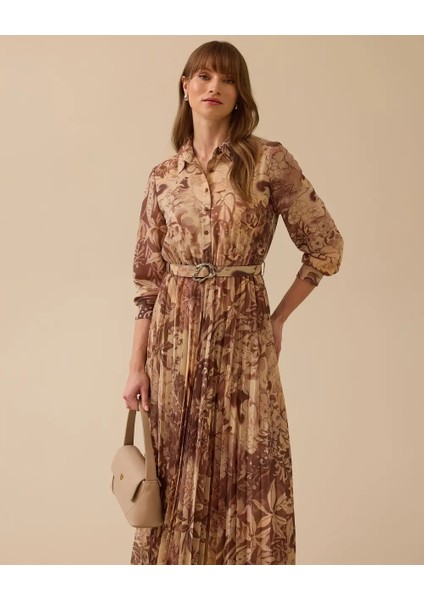 1009 Şık Elbise Gömlek Yaka Önü Yarıya Kadar Düğmeli Belden Aşağı Pile Detaylı Beli Kemerli Desenli Şık Elbise #03-25#