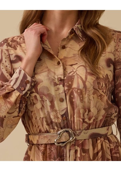 1009 Şık Elbise Gömlek Yaka Önü Yarıya Kadar Düğmeli Belden Aşağı Pile Detaylı Beli Kemerli Desenli Şık Elbise #03-25# fırsatları