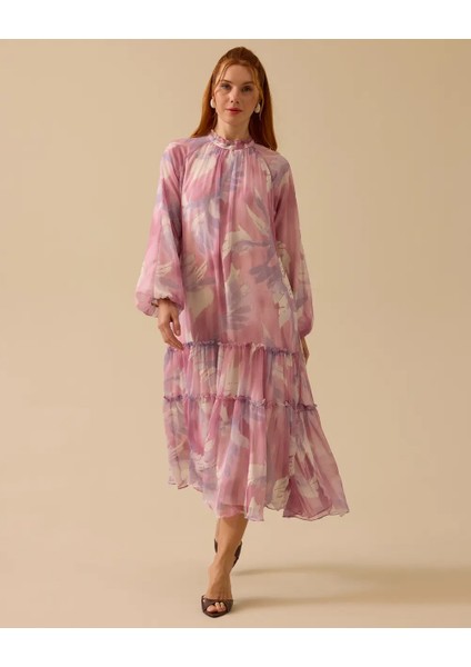 11037 Sıfır Yaka Kol Ucu Lastikli Arkası Fermuarlı Altı Kat Detaylı Desenli Elbise #03-25#