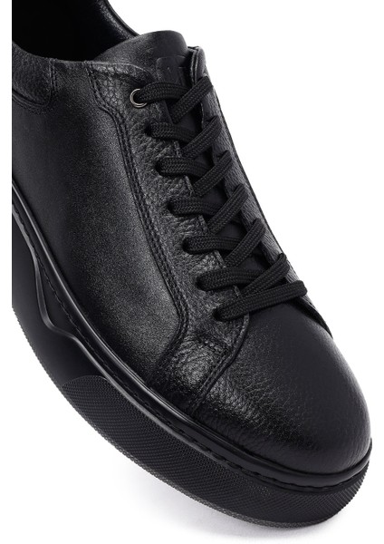 Erkek Siyah Bağcıklı Kalın Tabanlı Deri Sneaker 25WFD675014
