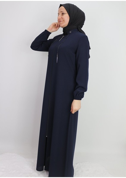 9001YAKASI Zincir Detaylı Hakim Yaka Fermuarlı Krep Kumaş Ferace Qys 9001 Ferace #22-09#