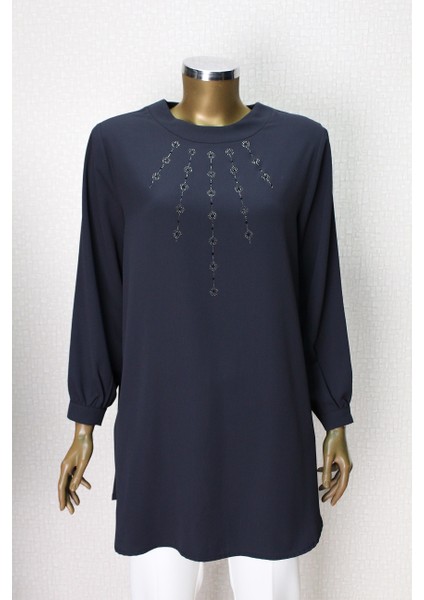 61098 Önden Taş Işlemeli Kol Uçları Düğmeli Rahat Kesim Tunik Qys Tunik 61098 #23-063 fiyatları