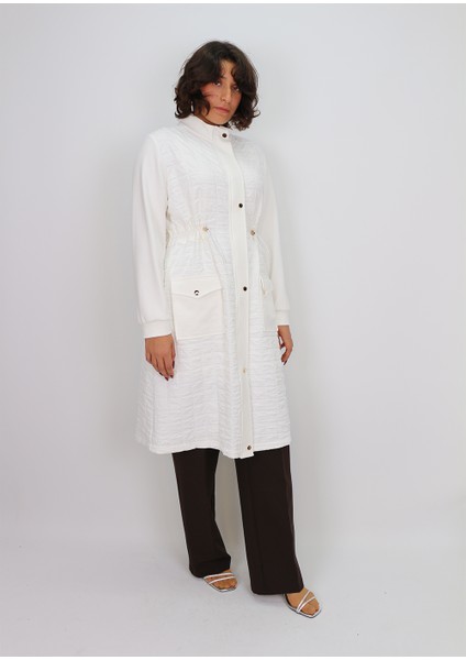 1204 Önü Çıt Çıt ve Fermuar Detaylı Beli Lastik Detay Hakim Yaka Kapitone Uzun Kap Qks #24-10# modelleri