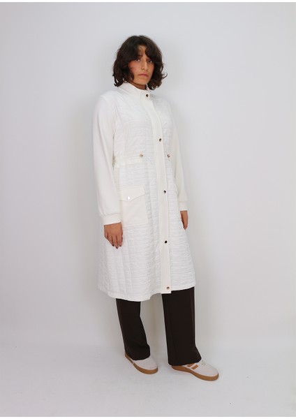 1204 Önü Çıt Çıt ve Fermuar Detaylı Beli Lastik Detay Hakim Yaka Kapitone Uzun Kap Qks #24-10# indirimleri