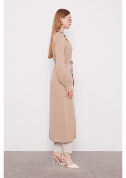 540093 Önü Fermuarlı Geniş Yakalı Beli Bağlamalı Kol Ucu Manşetli Kap modelleri