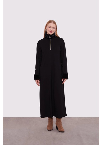 330256 Yakası ve Kol Ucu Kürklü Önü Yarım Fermuarlı Iki Iplik Elbise #01-25#