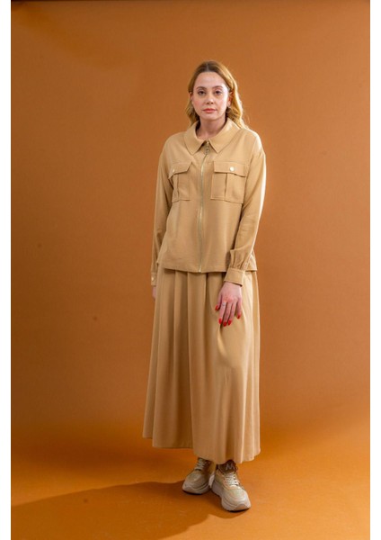 1613 Önü Fermuarlı Çift Cepli Eteğin Önü Pile Detaylı Beli Manşetli Spor Etekli Takım #03-25#