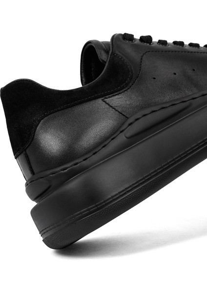 Erkek Siyah Bağcıklı Kalın Tabanlı Deri Sneaker 25WFD642518