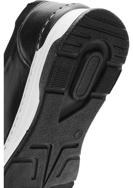 Kadın Siyah Bağcıklı Deri Sneaker 25AFD500718
