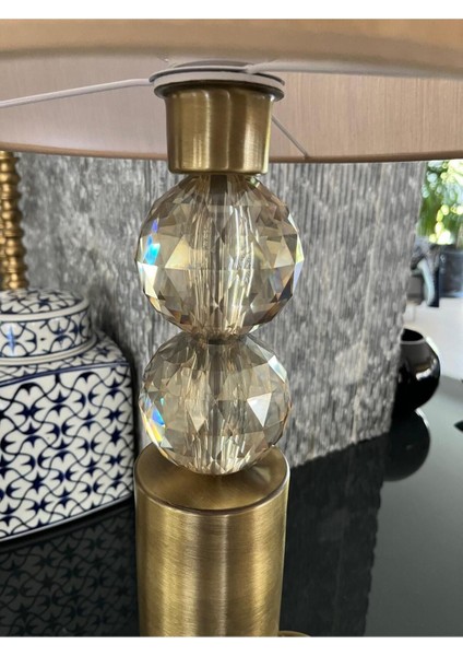 Modern Şıklıkla Buluşan Gold Kristal Masa Abajur
