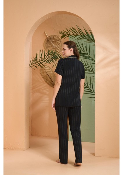 Kadın Gold Detaylı Çizgili Boydan Düğmeli Kısa Kol Pijama Takım indirimleri