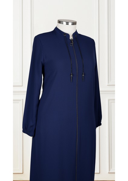 4853 Önü Fermuarlı Yakası Zincir Detaylı Kol Ucu Lastikli Hakim Yaka Büyük Beden Ferace Qys Ferace 4853 #23-03#