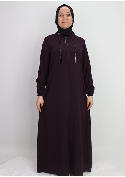 9001YAKASI Zincir Detaylı Hakim Yaka Fermuarlı Krep Kumaş Ferace Qys 9001 Ferace #22-09# modelleri