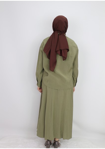 100403 Önü Düğmeli Göğsü Cepli ve Işlemeli Eteğin Beli Lastikli Etekli Takım #02-25# modelleri