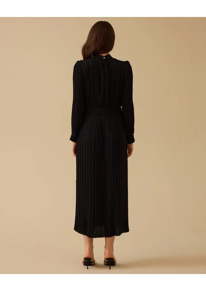 1019 Kolu Manşetli Bel Kısmı Yandan Fermuarlı Beli Kalın Manşetli Piliseli Elbise 10002511311019 #06-25# fiyatları