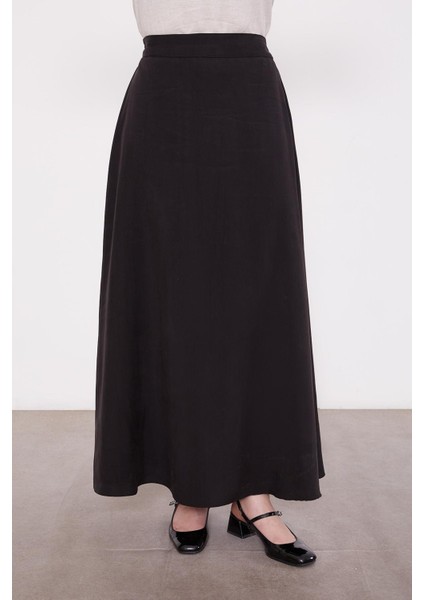 100767 Önü Fermuarlı Yarıya Kadar Çıtçıt Detaylı Gömlek Yaka Kolları Manşetli Eteğin Beli Lastikli Etekli Takım modelleri