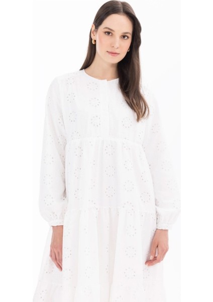 1006 Günlük Elbise Önden Yarım Düğmeli Güpürlü Elbise Qys Günlük Elbise 100002411311006 #24-04# fırsatları