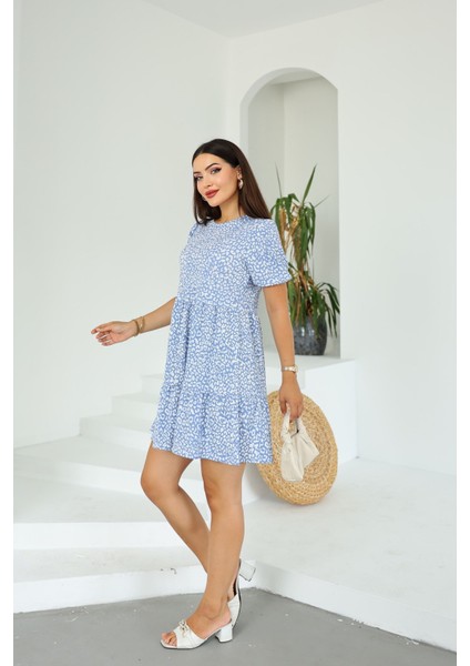 Kadın Mavi Beyaz Desenli Mini Elbise – Rahat Kesim, Kısa Kollu, Yazlık Günlük ve Şık Kombin modelleri