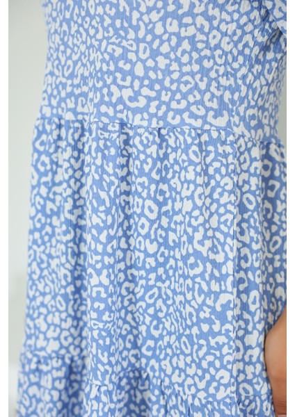 Kadın Mavi Beyaz Desenli Mini Elbise – Rahat Kesim, Kısa Kollu, Yazlık Günlük ve Şık Kombin indirimleri