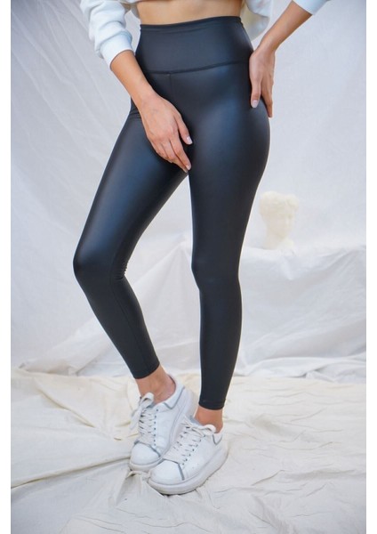 Kadın Siyah Mat Deri Tayt fiyatları