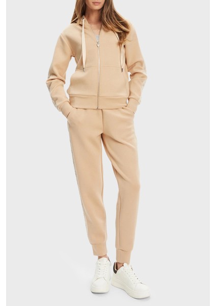 New Regular Fit Kapüşonlu Yaka Logolu Sweat W5YQ05KBYE2 Bayan Sweat W5YQ05 Kbye2 A11T fiyatları