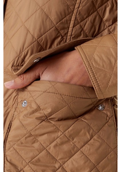 Kapitoneli Regular Fit Klasik Yaka Dolgulu Mont Bayan Mont WW0WW45641 Gwa