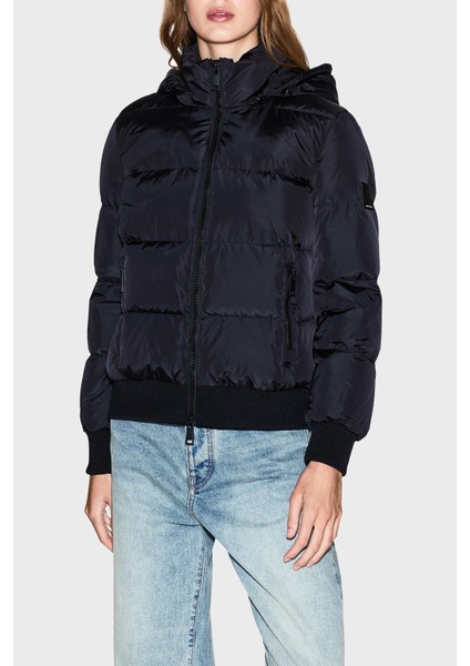 Kapitoneli Regular Fit Çıkarılabilir Kapüşonlu Şişme Mont Bayan Mont XW000228 AF12286 UC001