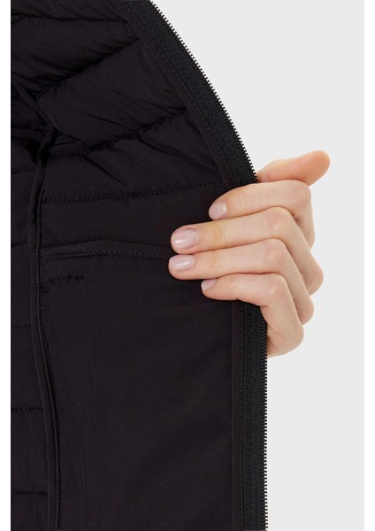 New Vona Kapitoneli Regular Fit Bisiklet Yaka Logolu Mont W5YL13WHDQ0 Bayan Mont W5YL13 Whdq0 Jblk
