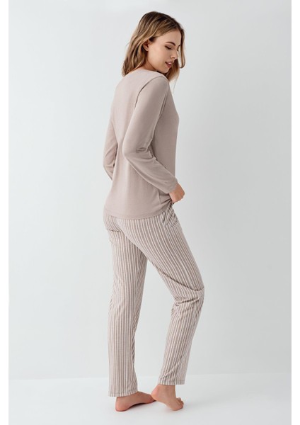 Kadın %100 Pamuklu Pijama Takım, Uzunkol, Cepli, Yazı Baskılı fırsatları