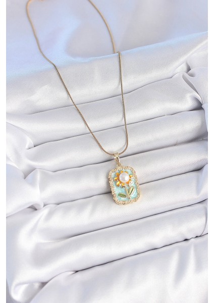 316L Çelik Gold Renk Zincir Mavi Mineli İncili Papatya İşlemeli Portre Model Kadın Kolye fiyatları