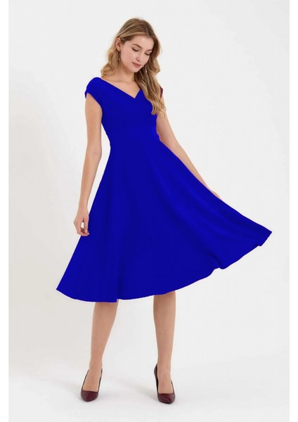 Kadın Kısa Kollu Kruvaze Yaka Eteği Volanlı Krep Elbise modelleri