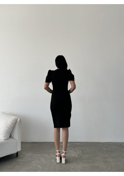 Kadın Kruvaze Yaka Yandan Yırtmaç Detaylı Scuba Krep Kumaş Midi Boy Elbise